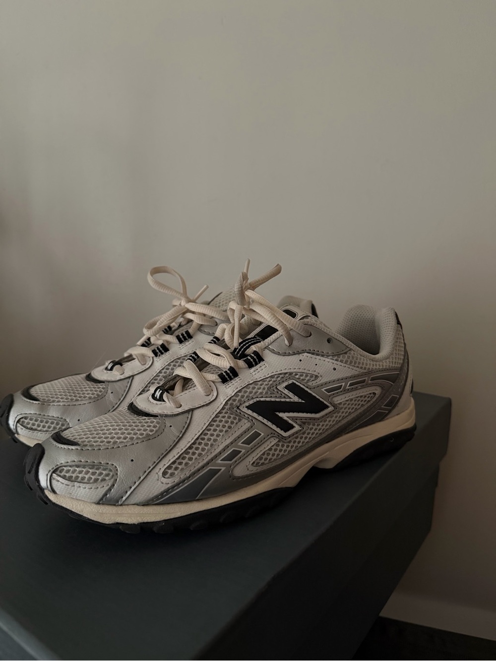 New Balance 204l Sneakers
